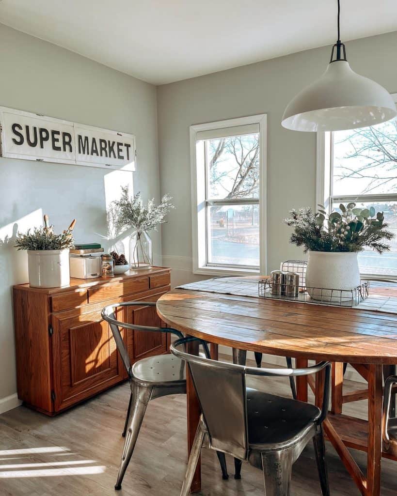 Round_Farmhouse_Dining_Table_with_Chairs_90