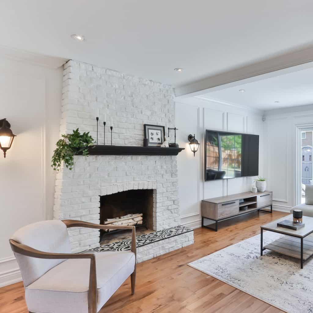 Stunning_Living_Room_with_White_Brick_Fi_70