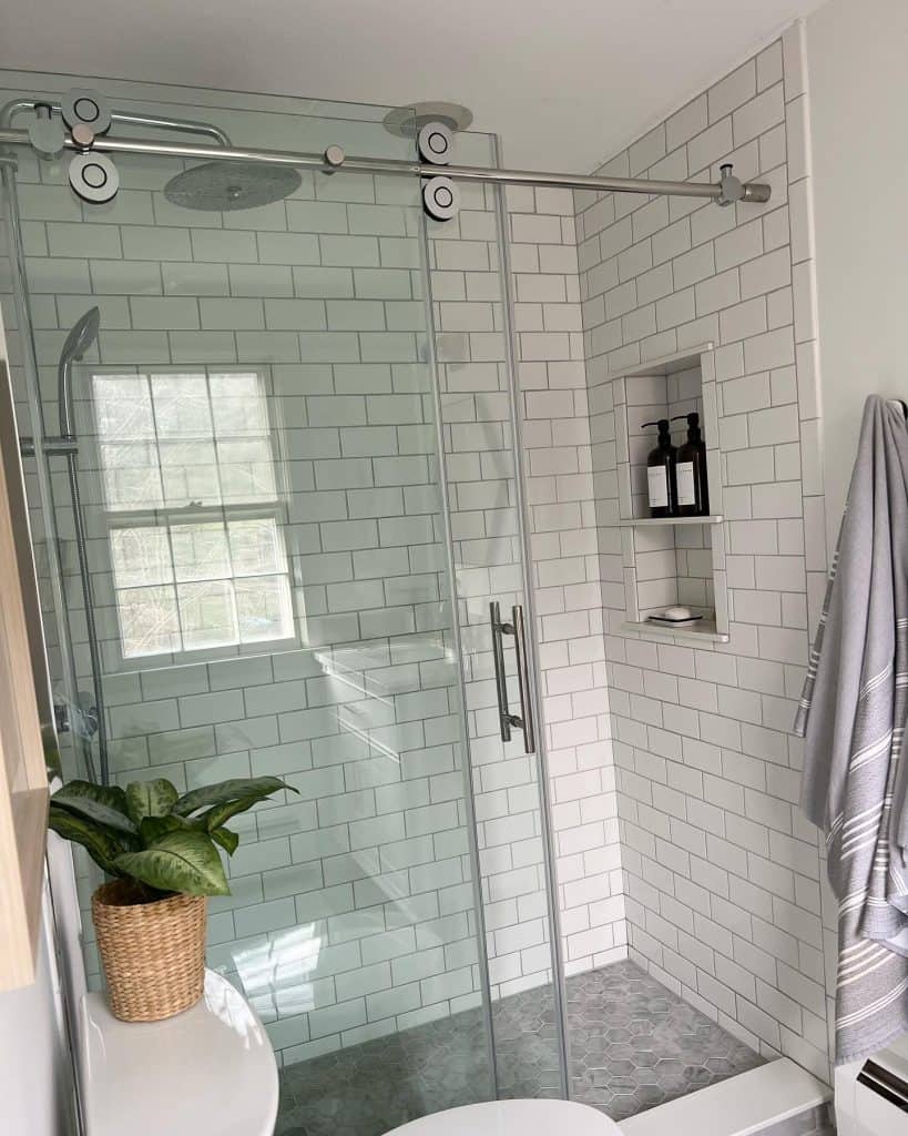 subway_tile_shower_niche_5