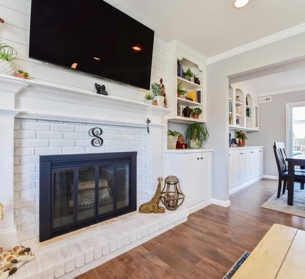 white_painted_brick_fireplace_110