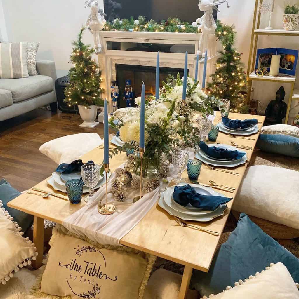 Blue_Christmas_Serene_Centerpieces_for__