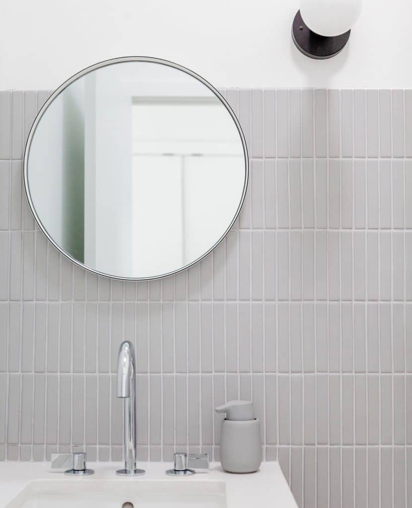 Chic_and_Modern_Gray_Subway_Tile_Bathroo_