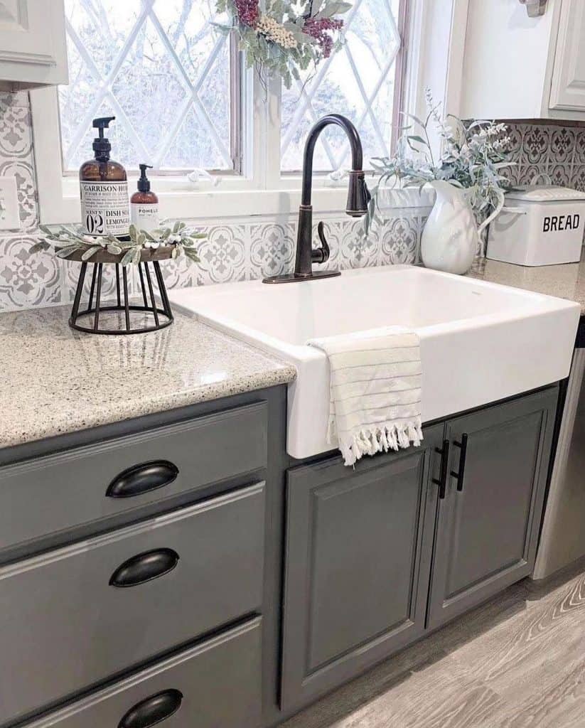 Elegant_Gray_Kitchen_Cabinets_Enhanced_b_1