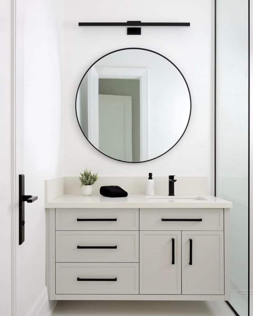 Simple_Elegance_Oval_Bathroom_Mirror_wi_