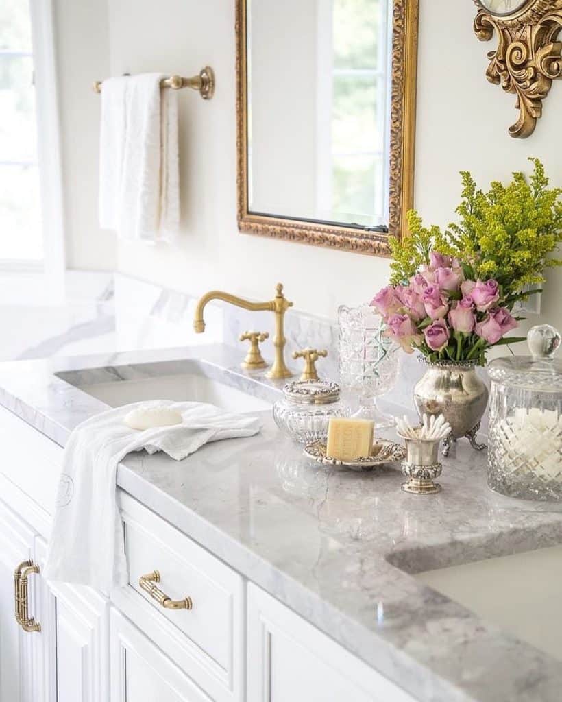 bathroom_counter_decor_ideas