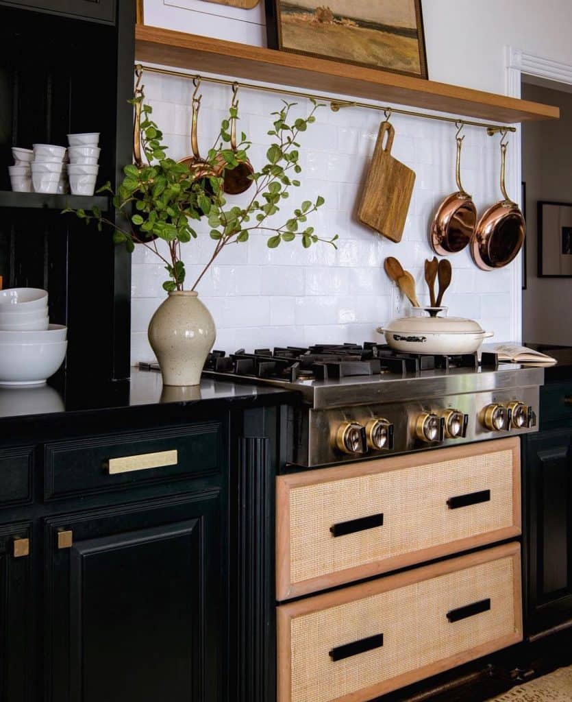 black_countertops_backsplash_ideas_