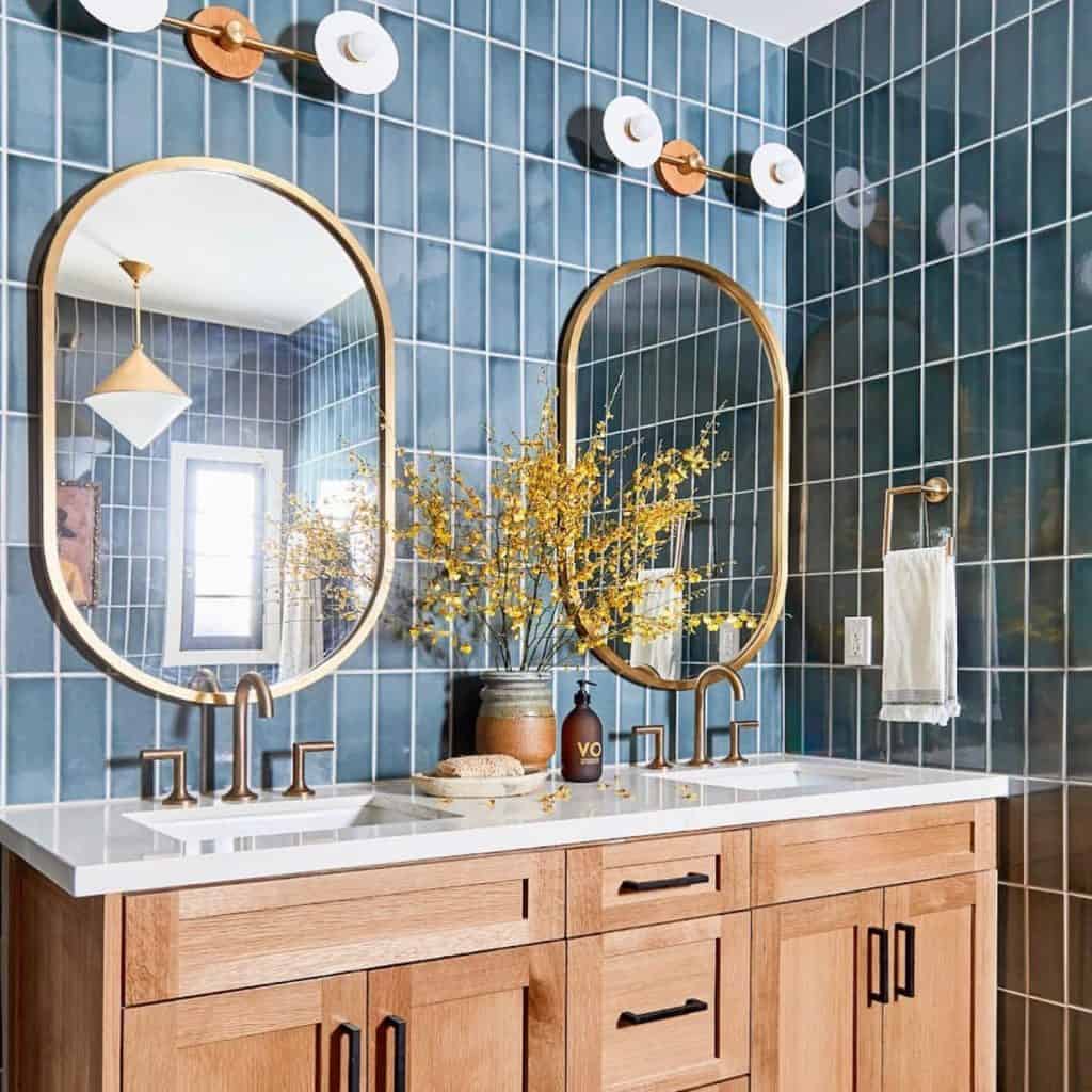 brushed_nickel_bathroom_lighting_ideas_over_mirror_