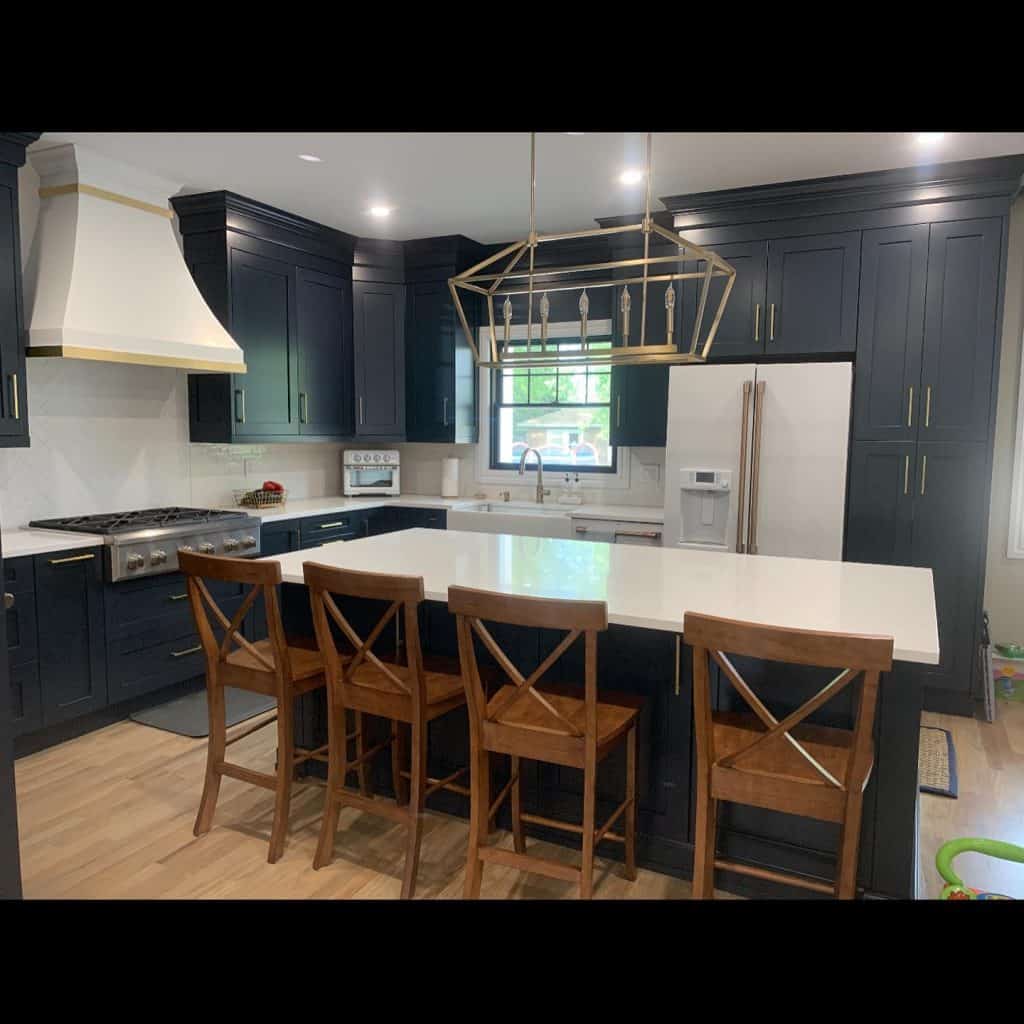 kitchen_backsplash_ideas_for_dark_cabinets_and_light_countertops_