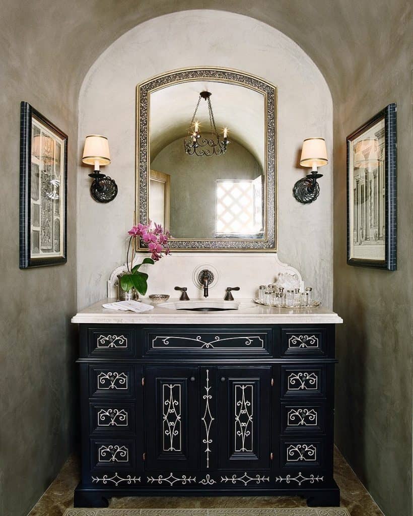 A_Bathroom_with_a_Stylish_Arched_Ceiling_6