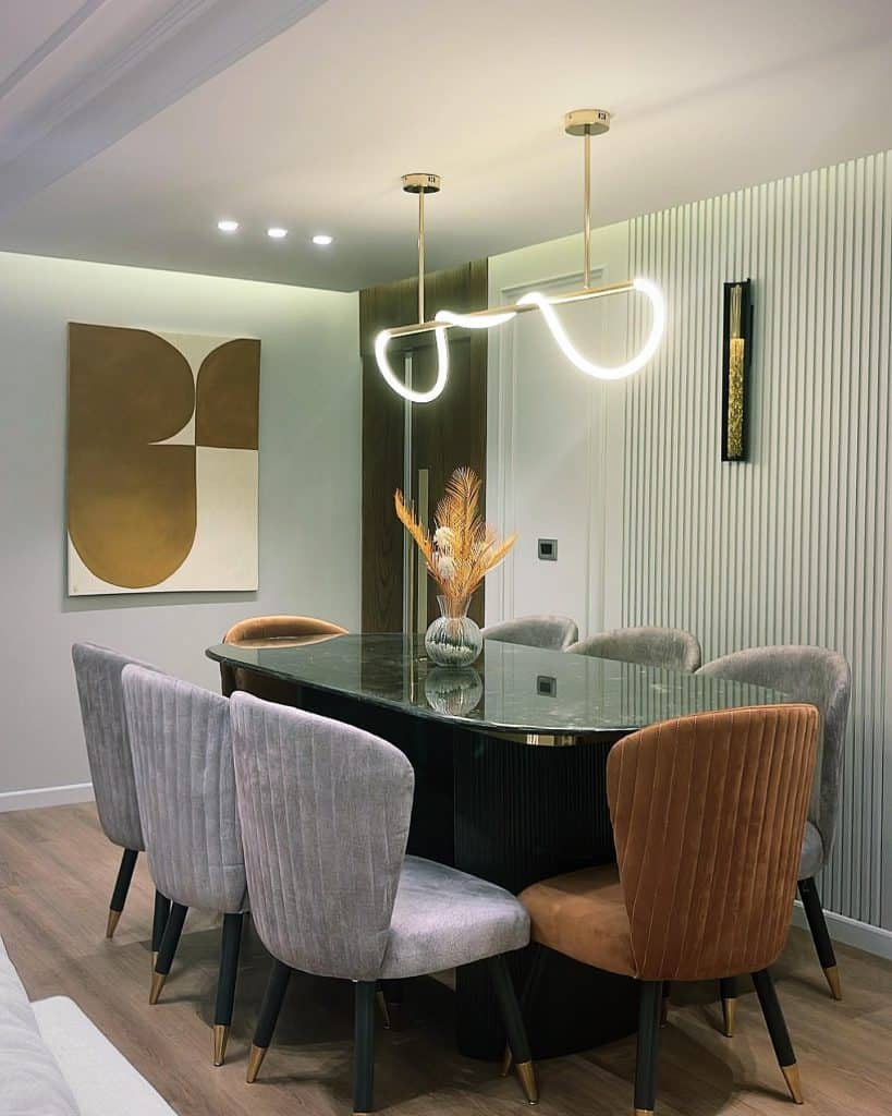 A_Contemporary_Dining_Room_With_Beige_Up_