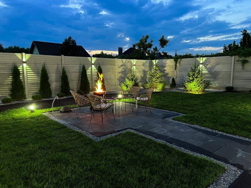 A_Cozy_Backyard_Patio_Design_Outdoor_Lo_