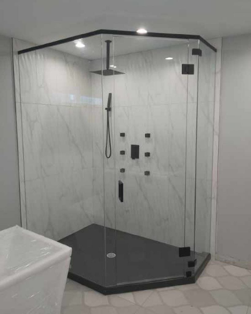 A_Shower_Curb_Idea_Modern_Bathroom_With_7