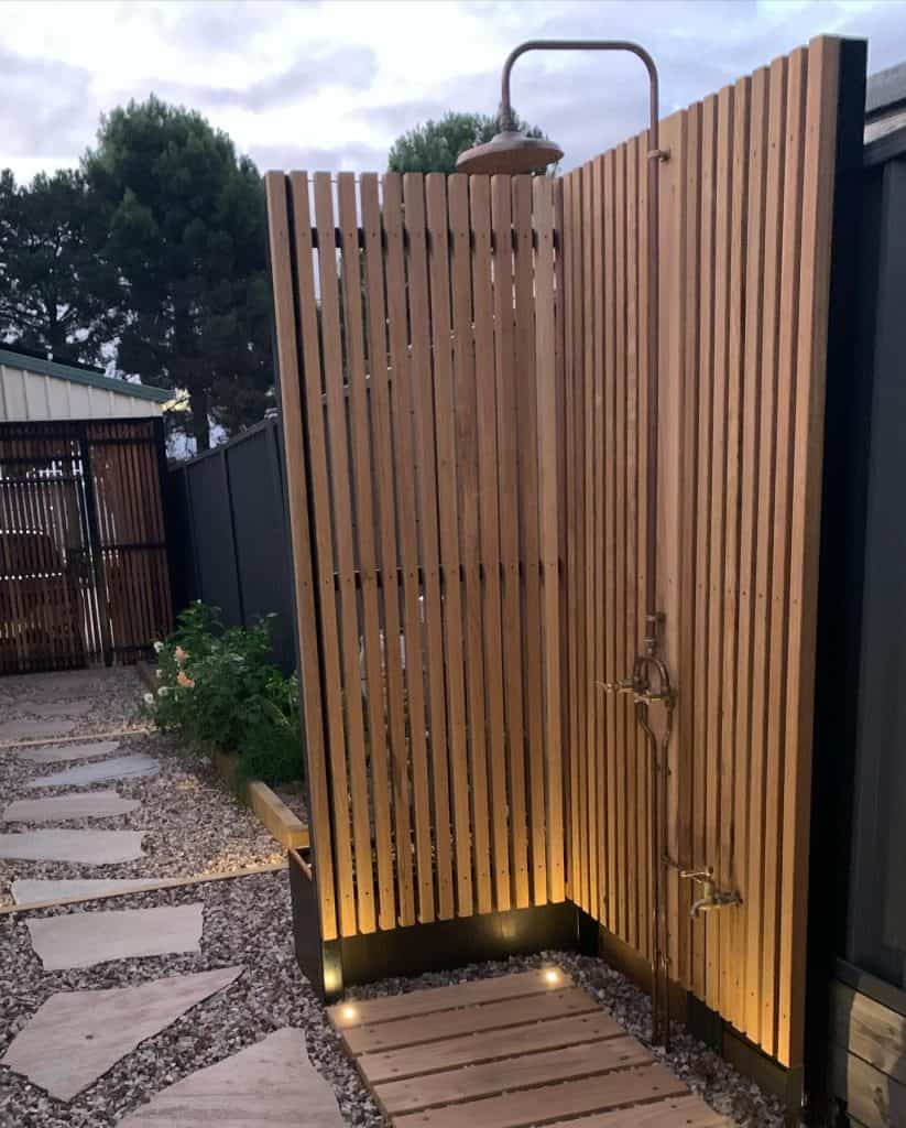 A_Stylish_Outdoor_Shower_With_Wood_Slats_4