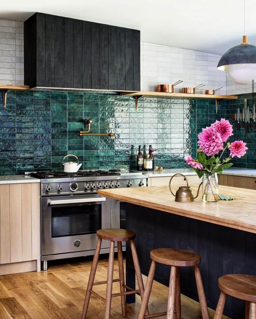 Beautiful_Kitchen_with_Green_Subway_Tile_1