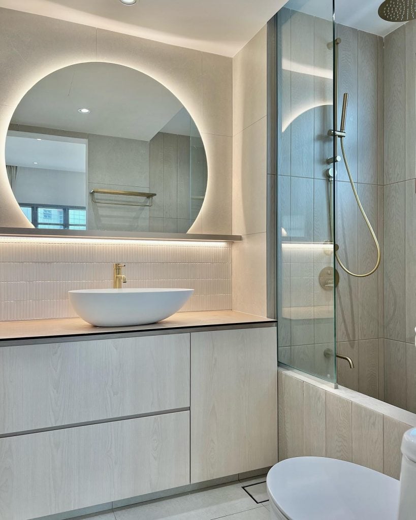 Beige_Bathroom_with_Modern_Touches_Roun_8