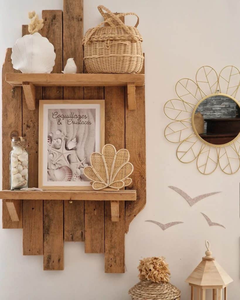 Coastal-Inspired_Wooden_Shelf_with_Seash_