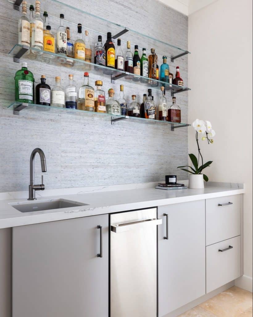 Elevate_Your_Kitchen_with_a_Glass_Bar_Sh_4