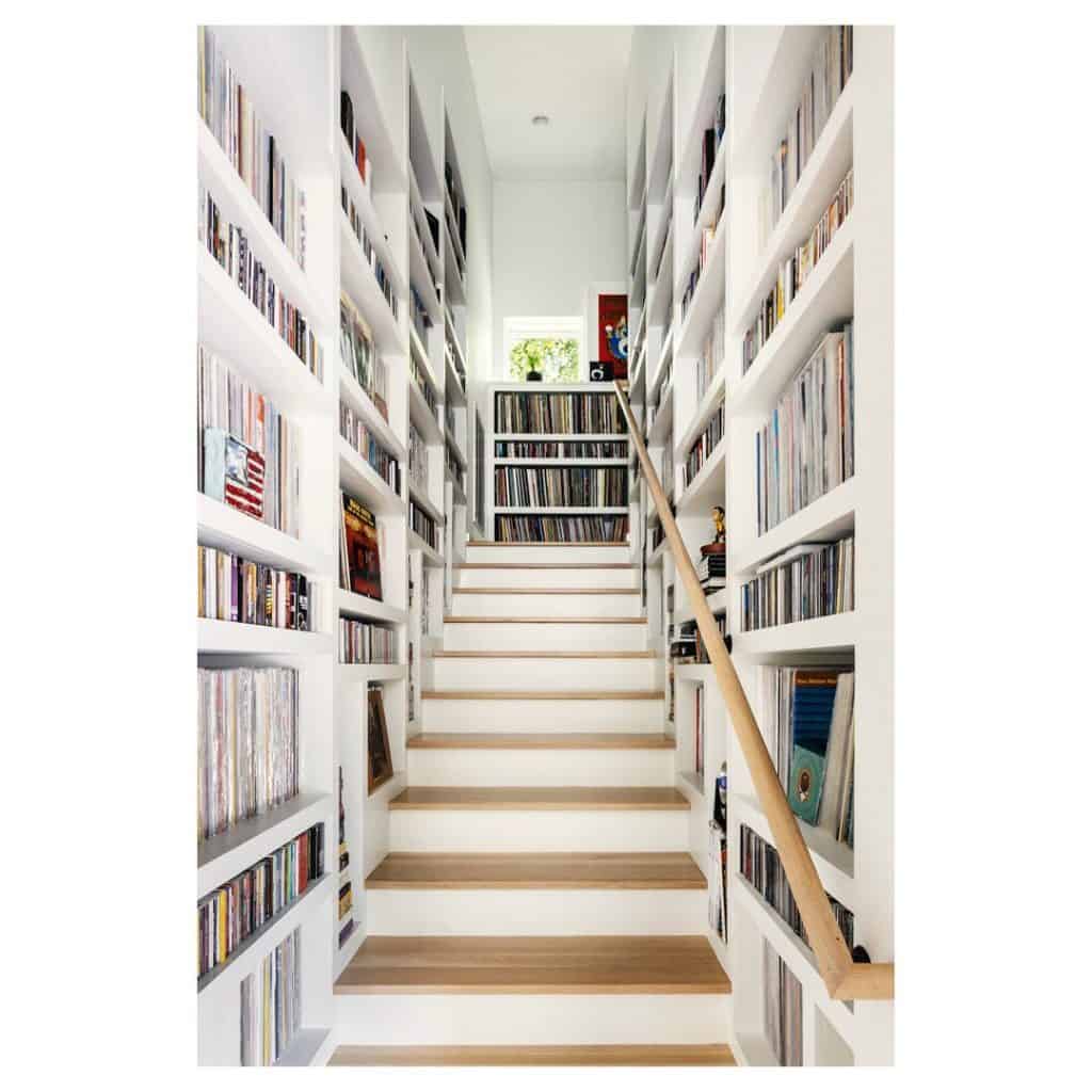 Leading_in_Lustre_Stairway_Shelves_to_a_1