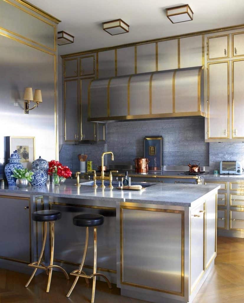 Luxurious_Kitchen_Design_Gold_Accents_a_1