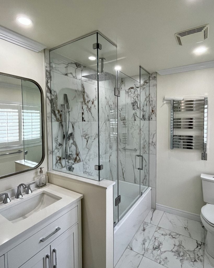 Modern_Bathroom_with_Walk-In_Shower_and__7