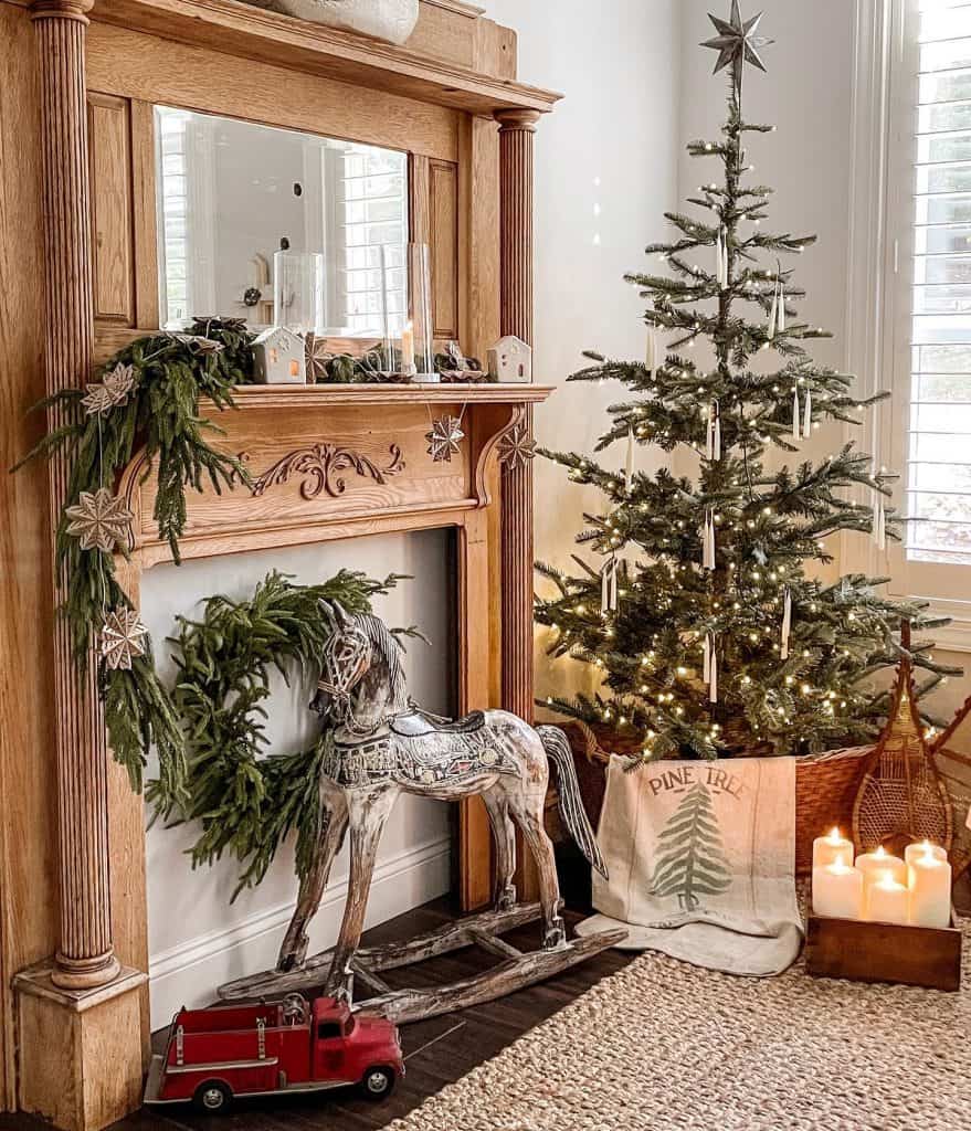 Rustic_Christmas_Mantel_Decor_with_Warm__