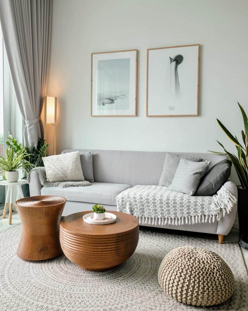 Serene_Scandinavian_Living_Room_with_Chi_1