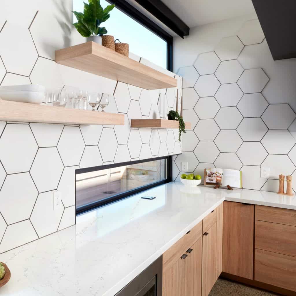 Stunning_Kitchen_with_White_Hexagon_Tile_