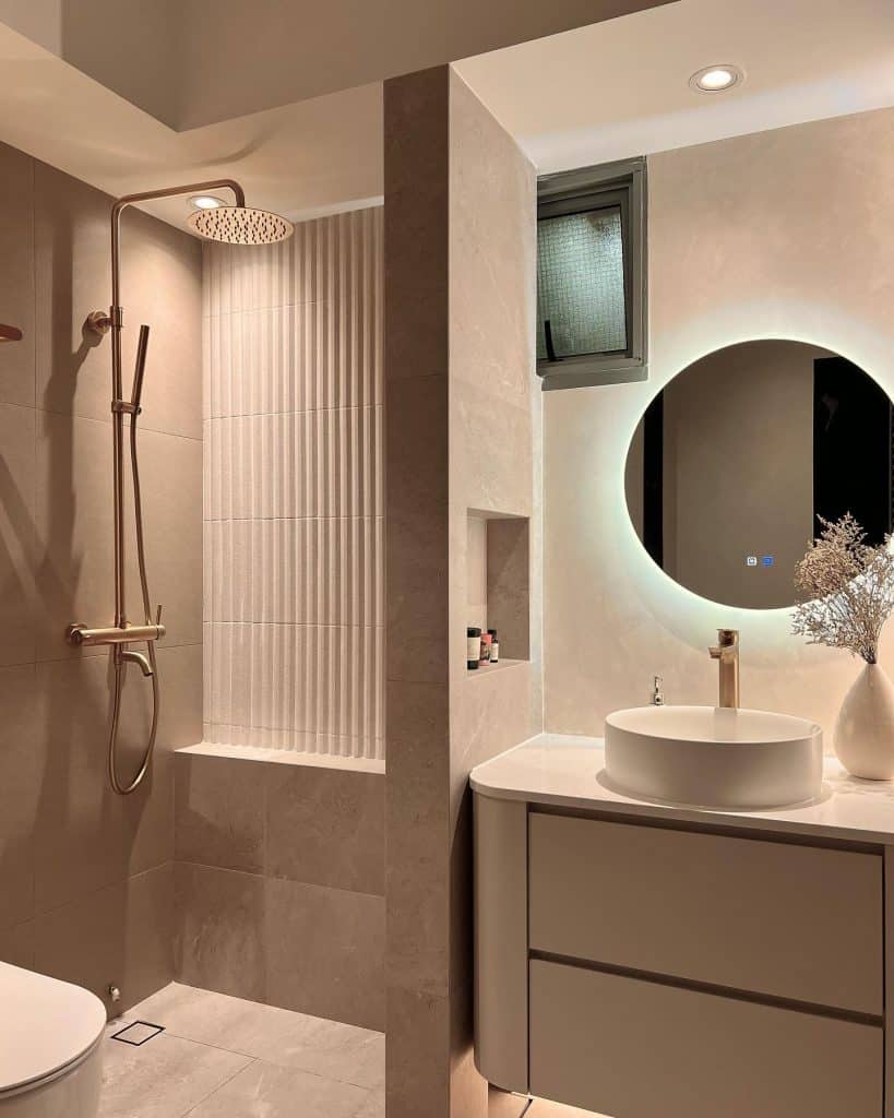 Stylish_Bathroom_Design_with_Standalone__8