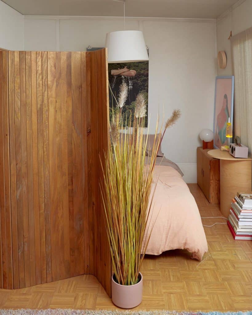 room divider