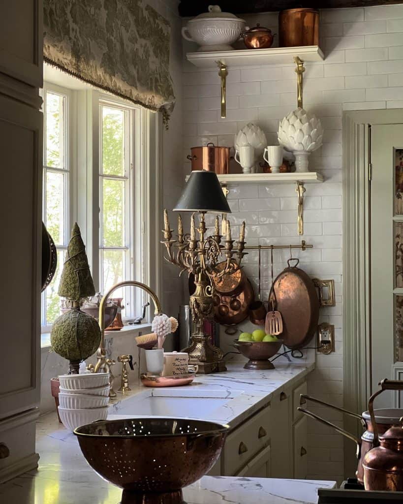 Warm_and_Rustic_French_Country_Kitchen_w_4