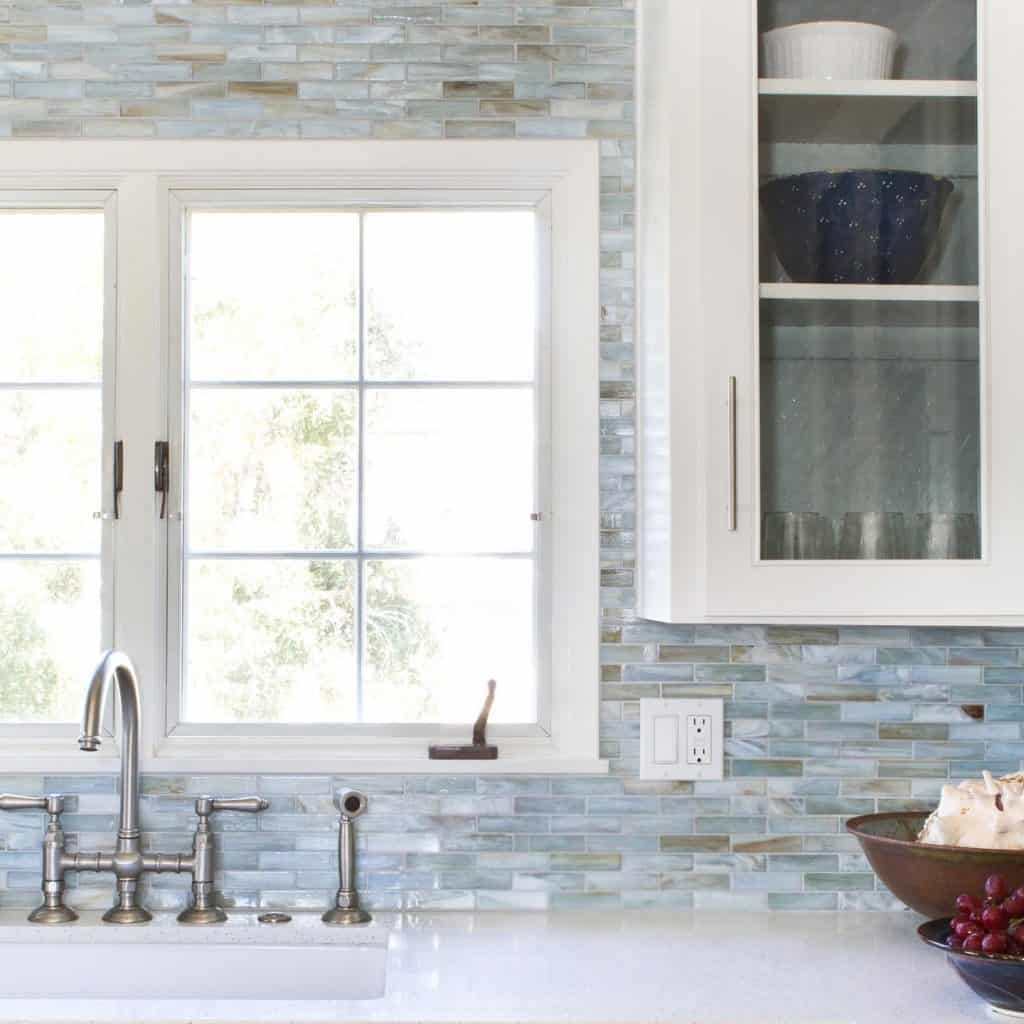 White_Cabinets_and_Blue_Glass_Tile_Backs_2