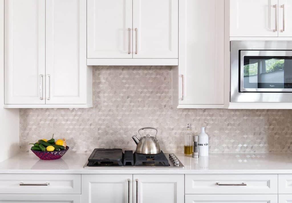 backsplash_for_kitchen_with_white_cabinets_1