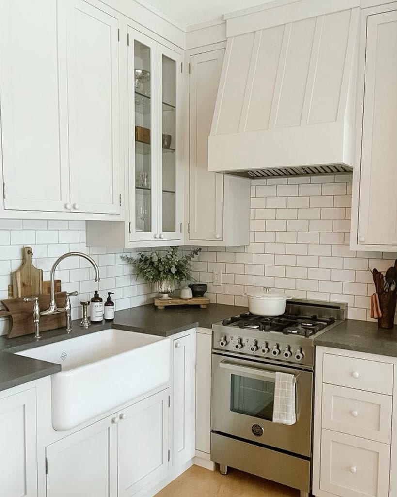 backsplash_ideas_for_kitchen_with_white_cabinets_1