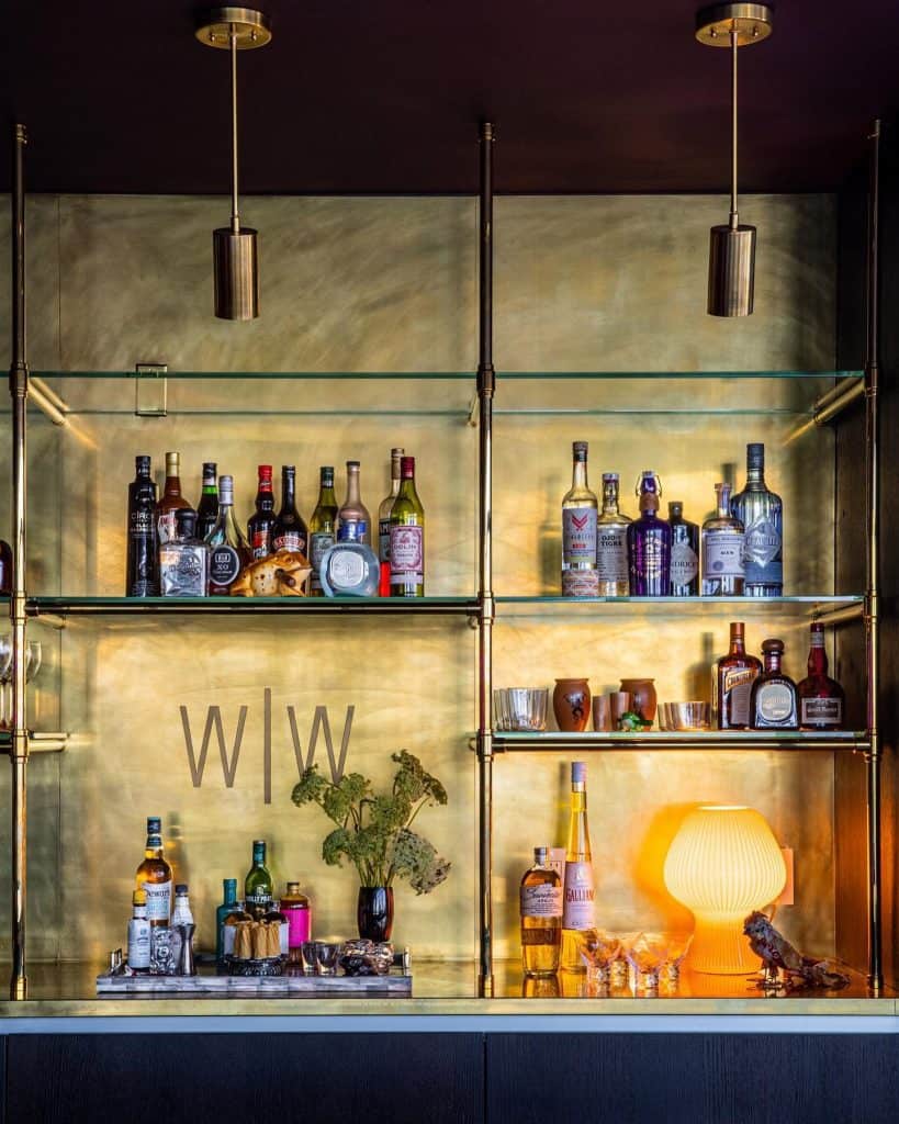 bar_glass_shelving_4