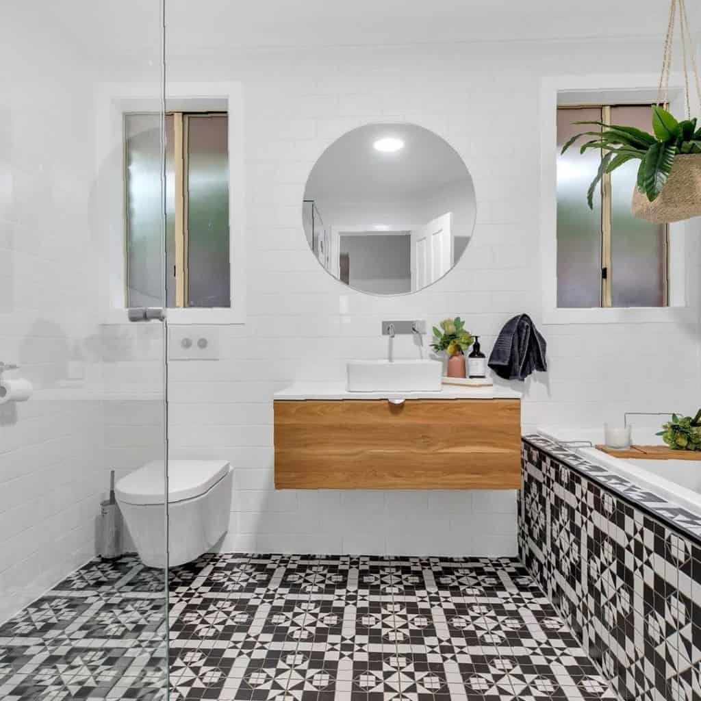 black_and_white_bathroom_tiles_