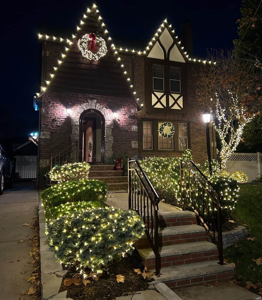 outdoor christmas lights ideas