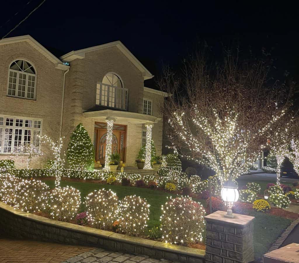 christmas_light_outdoor_ideas_3