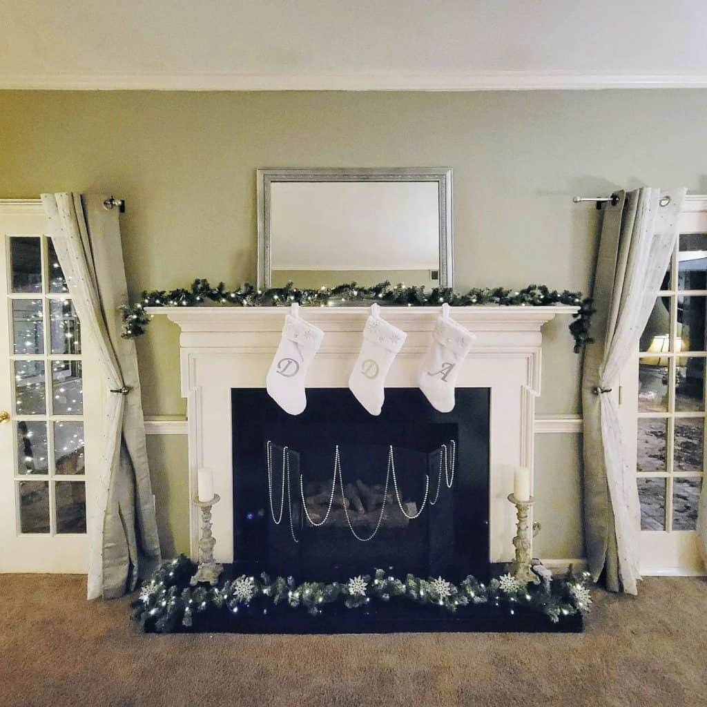 fireplace_mantel_and_hearth_decorating_ideas_