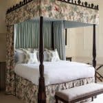 four poster bed