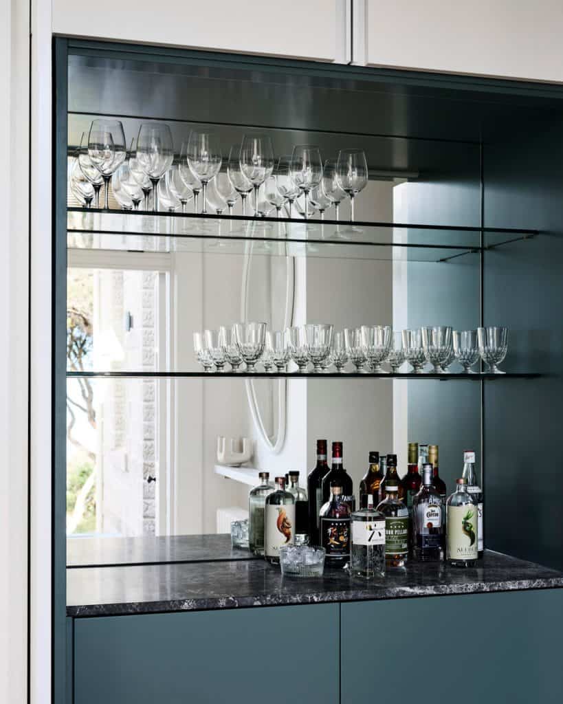 glass_bar_shelving_4