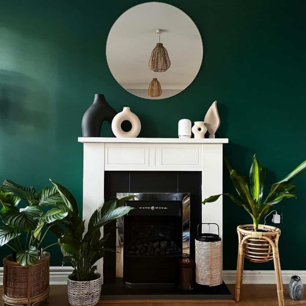 green_accent_wall_living_room_1