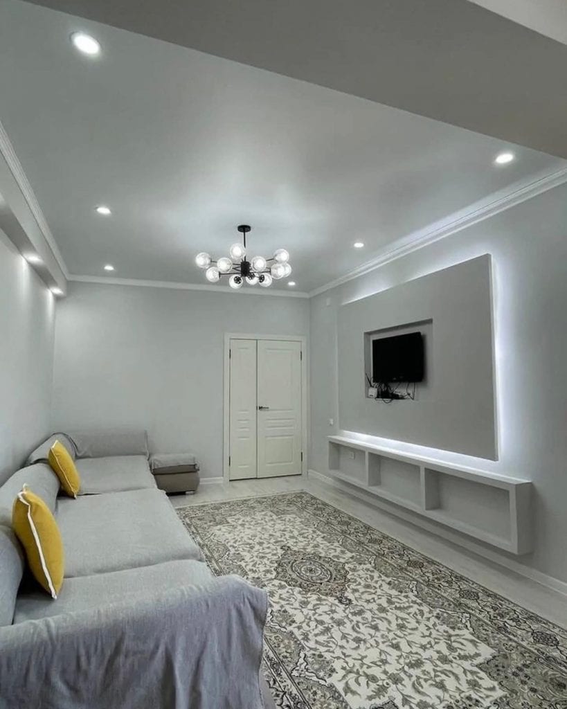 grey_walls_with_white_trim_