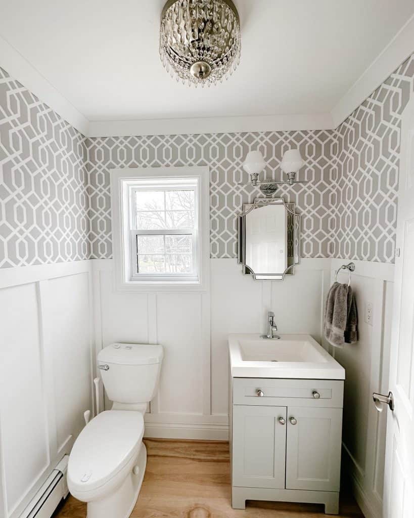 half_bathroom_wall_decor_ideas_