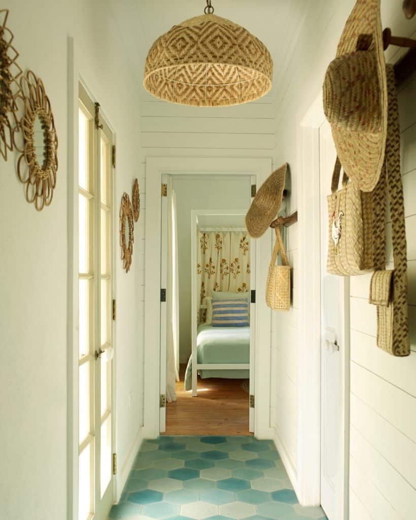 how_to_decorate_a_narrow_entry_hallway_4