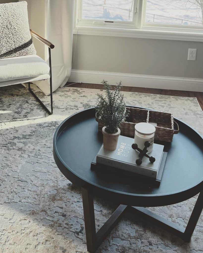 how_to_decorate_a_small_round_coffee_table_2