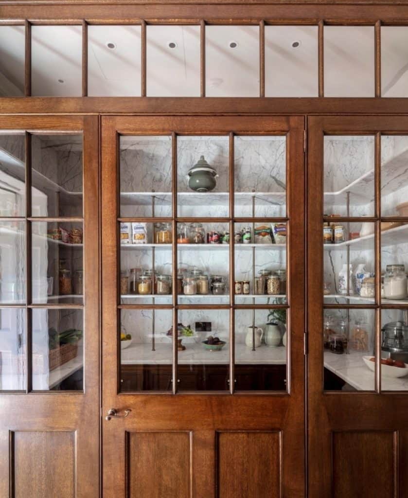 kitchen_pantry_with_glass_doors_4