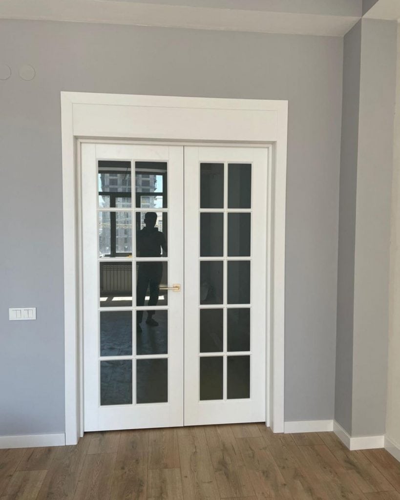 light_grey_walls_white_trim_