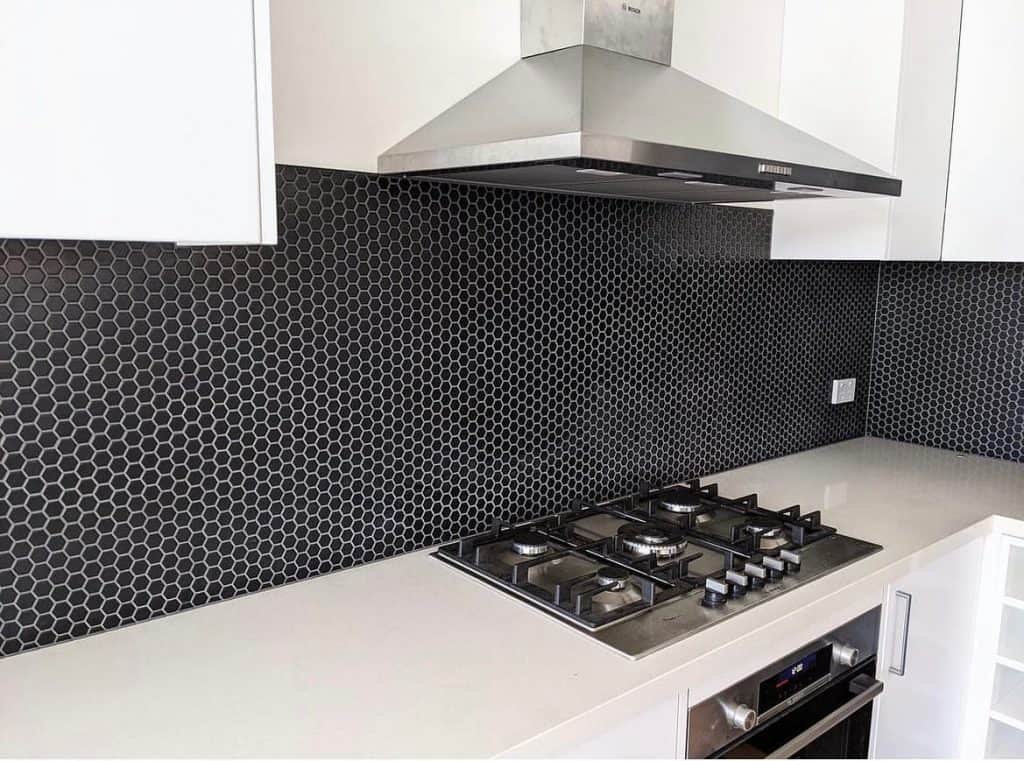 modern_backsplash_ideas_for_kitchen_3