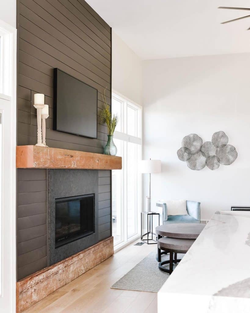 modern_farmhouse_shiplap_fireplace_1