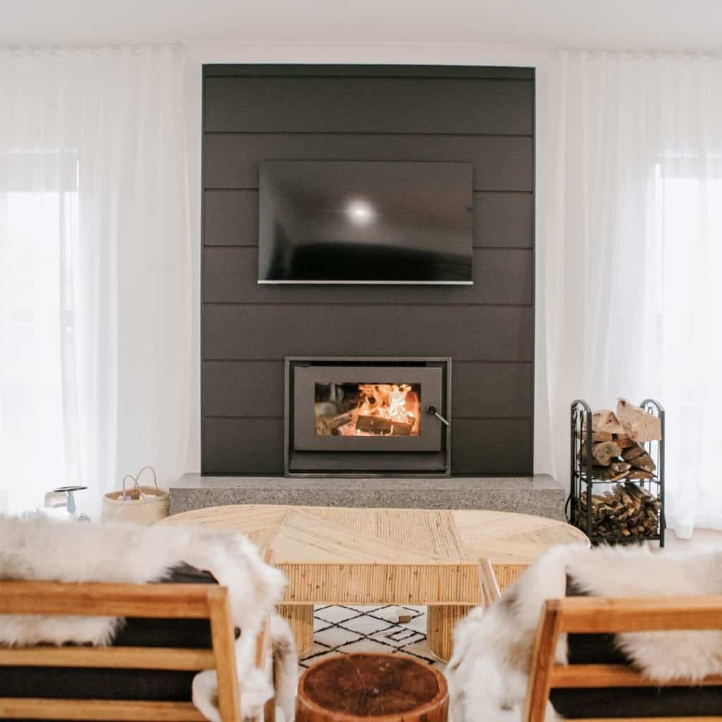 modern_fireplace_with_shiplap_1